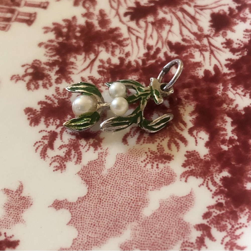 Vintage M&M sterling silver mistletoe pendant faux pearl Christma - Picture 3 of 7